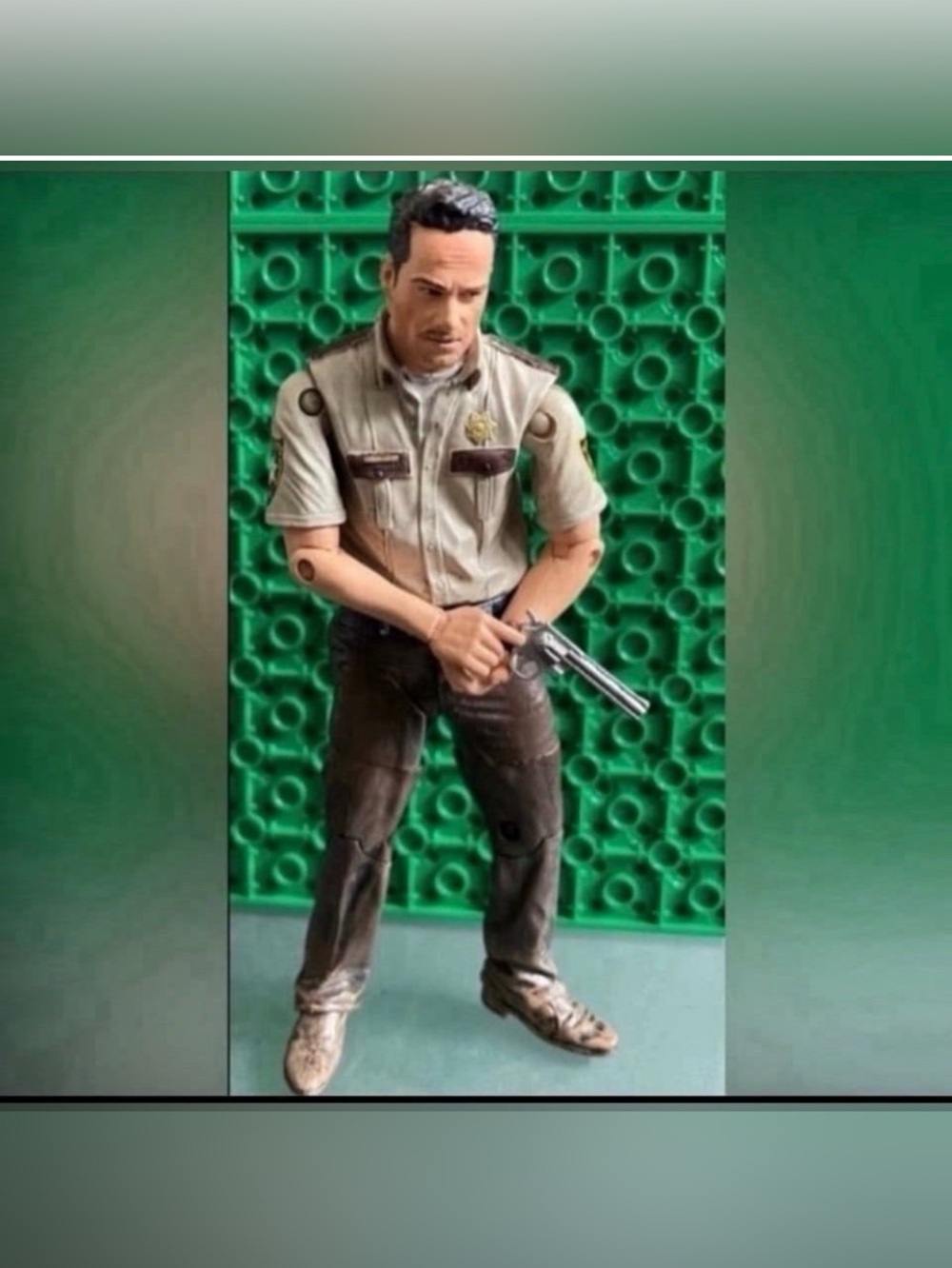AMC 2011 the Walking Dead 
Series 1 Deputy Rick Grimes Action Figure Horror toy